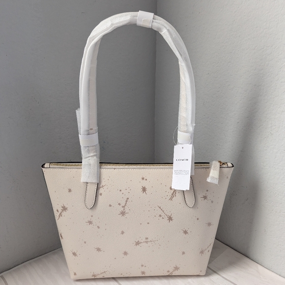 NWT Coach CCL43 Fiona Zip Tote BagWith Star Print In Gold/Chalk - Picture 2 of 4